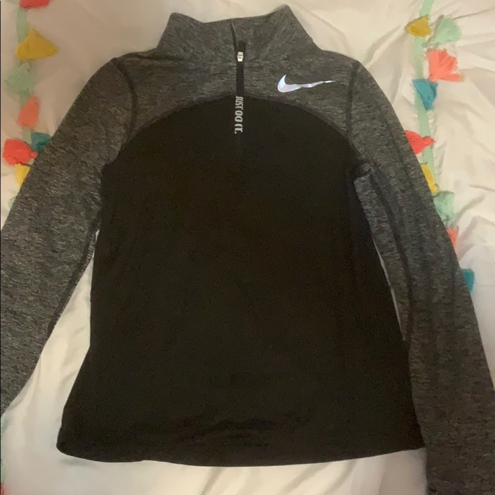 Nike Long sleeve corner zip